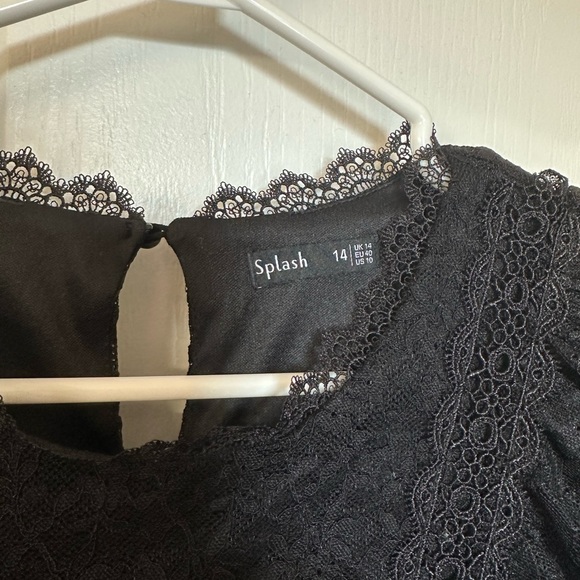 Sleeveless maxi lace dress - Picture 5 of 5